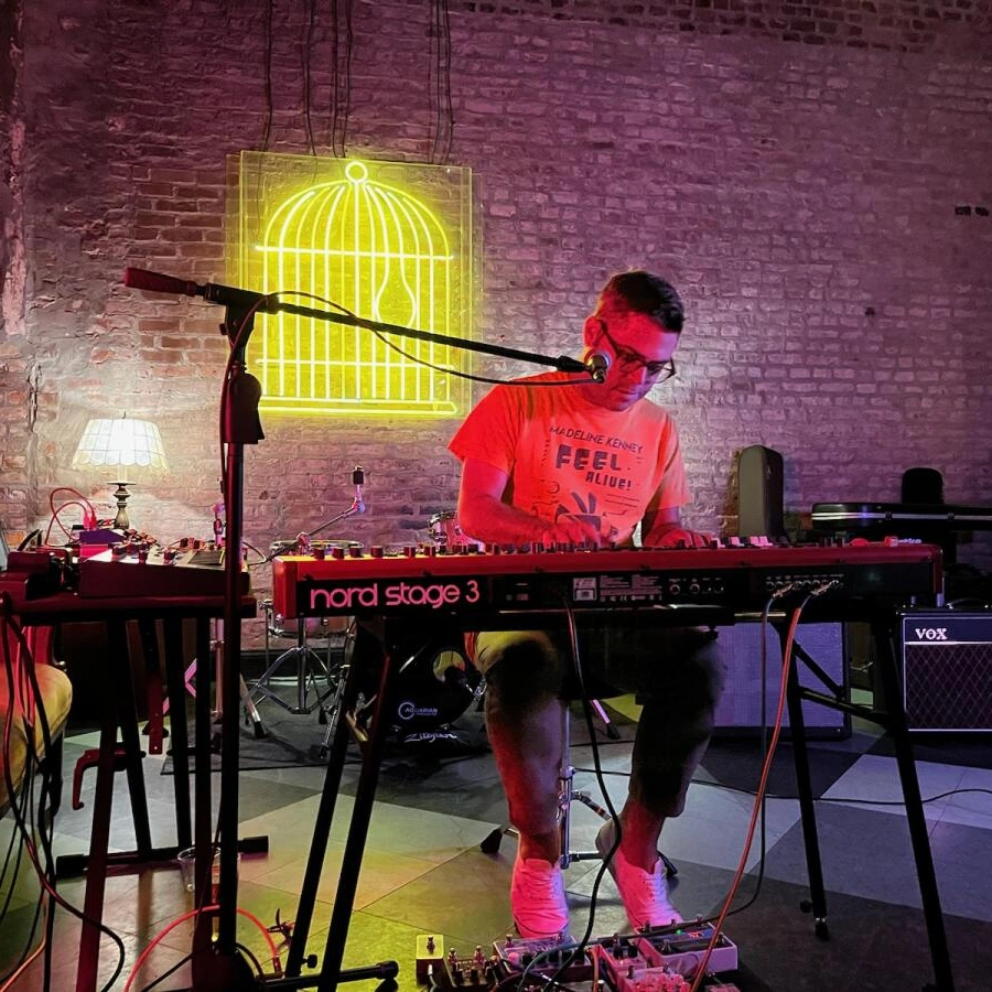 Friday Night Music Showcase: best hit tv